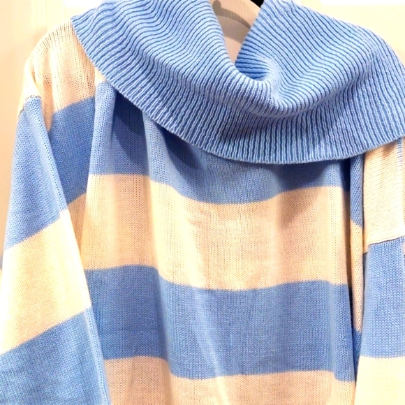 THIS UNWORN COZY SWEATER IS FROM ELLOS. - Picture 2 of 4